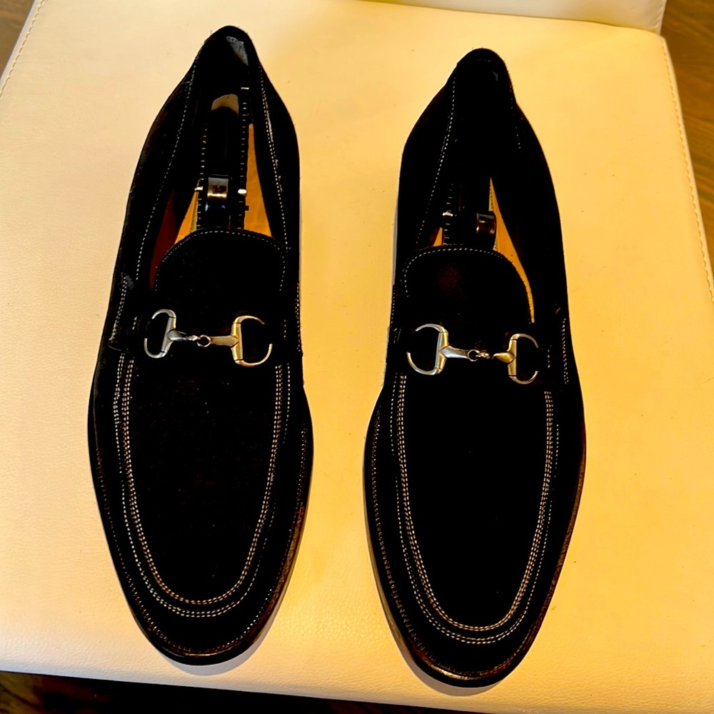 Johnston&Murphy black suede with stitching